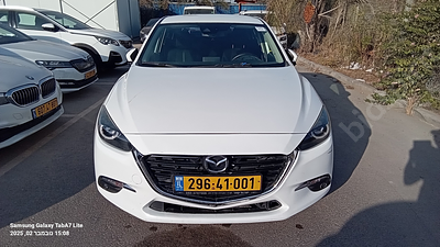 מאזדה 3 מודל 2017. 
גימור: COMFORT, מפתח: יש.