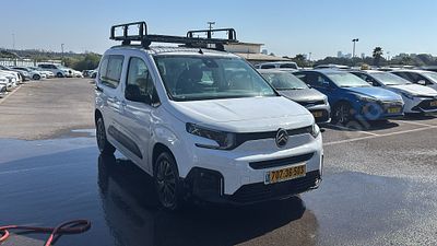 סיטרואן ברלינגו מודל 2024. מפתח: יש.