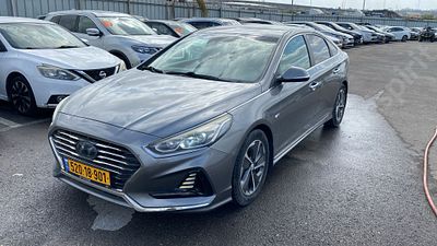 יונדאי סונטה היברידי מודל 2018. 
גימור: PREMIUM, מפתח: יש.