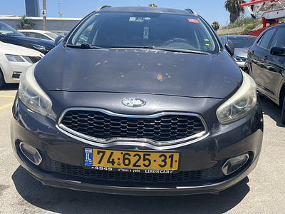 קיה סיד מודל 2014. 
גימור: LX, מפתח: יש.