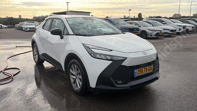 טויוטה C-HR HEV מודל 2025. . מחיר מחירון: ₪156,400
גימור: FLOW, מפתח: יש.