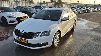 סקודה אוקטביה מודל 2019. . מחיר מחירון: ₪75,000מפתח: יש.