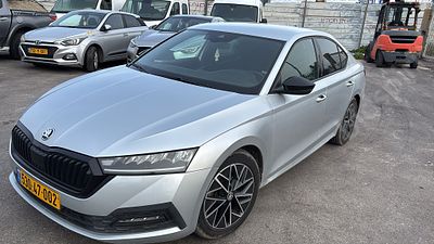 סקודה אוקטביה מודל 2021. 
גימור: DYNAMIC, מפתח: יש.