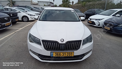 סקודה סופרב מודל 2018. מפתח: יש.