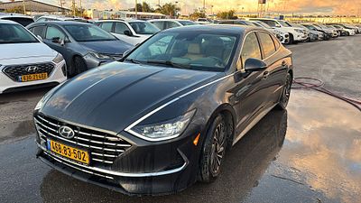 יונדאי סונטה היברידי מודל 2021. 
גימור: פרימיום, מפתח: יש.