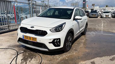 קיה נירו מודל 2020. בעלות נוכחית: חברה. מחיר מחירון: ₪107,000
גימור: PHEV LX, מפתח: יש.