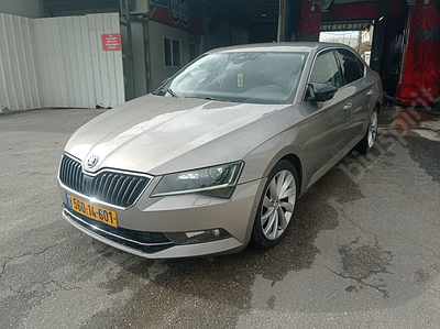 סקודה סופרב מודל 2018. בעלות נוכחית: פרטי. מחיר מחירון: ₪73,000מפתח: יש.