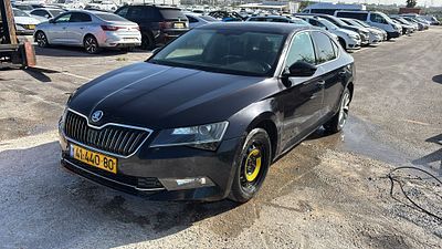 סקודה סופרב החדשה מודל 2017. . מחיר מחירון: ₪73,470מפתח: יש.