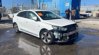 יונדאי איוניק היבריד FL מודל 2020. . מחיר מחירון: ₪102,000
גימור: PREMIUM.
מד אוץ לא ניתן 