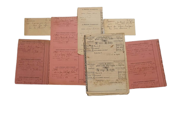 17 קבלות ותלושים - הקהילה היהודית באלג'יר בתקופת מלחמת העולם הראשונה. 
7 גליונות בהם 17 