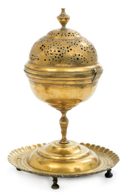Incense Vessel – Morocco. "Mbekhra" incense burner. Morocco, [early 20th century]. Brass, cast 
