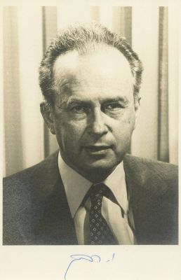 Large Collection of Autographs – Israeli Politicians and Public Figures – Yitzhak Rabin 