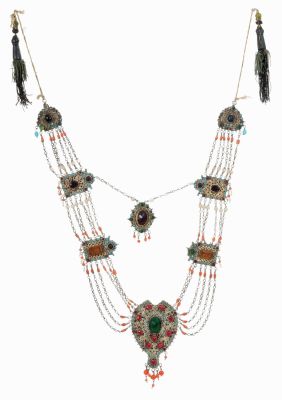 Elegant Bridal Necklace – Inlaid with Precious Stones and Pearls – Samarkand, Uzbekistan. Elegant 