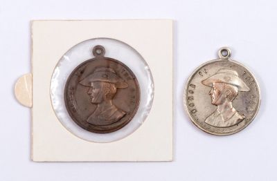 Two Medallions – Anzac Day 1918 – "Gallipoli, France, Palestine". Two commemorative medallions 