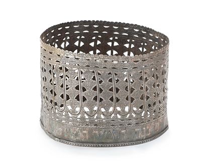 Torah Crown – From the Kahal Kadosh Gadol Synagogue of Rhodes, Greece, 1853 – Bin-Nun Family. Tor