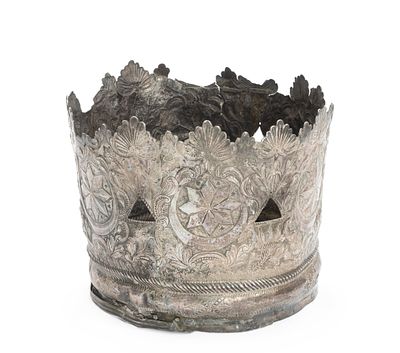 כתר לספר תורה – האימפריה העות'מאנית, המאה ה-19. כתר לספר תורה. [האימפריה העות'מאנית (כנראה 