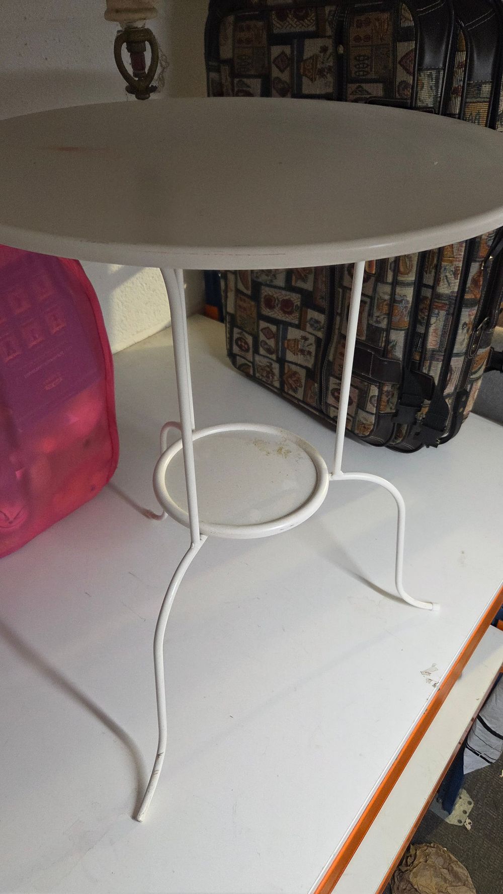 Lot 217 – White Metal Bistro Style Round Table