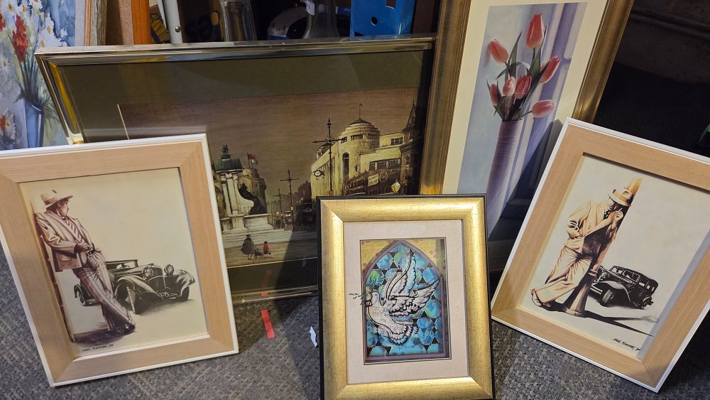 Lot 290 – A Collection of Framed Artworks Including Noel Fletcher Signed Prints