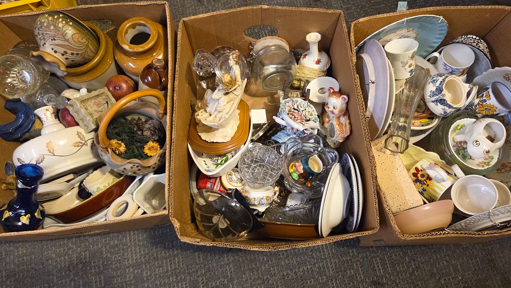 Lot 294 – A Collection of Miscellaneous Ceramics Glassware and Decorative Items