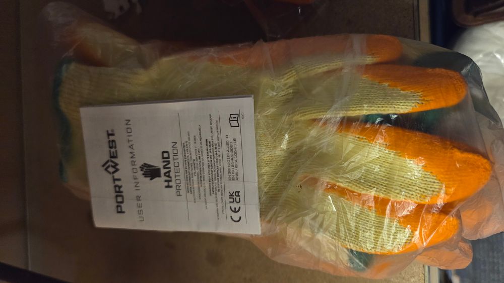 Lot 310 – Pack of Portwest A150 Latex Grip Work Gloves