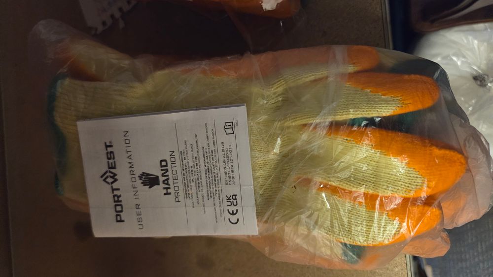 Lot 311 – Pack of Portwest A150 Latex Grip Work Gloves