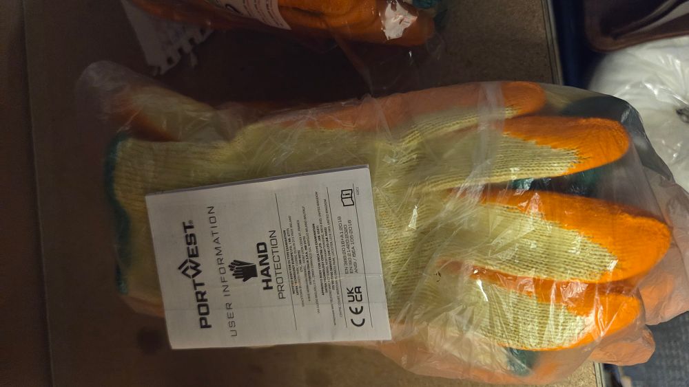 Lot 313 – Pack of Portwest A150 Latex Grip Work Gloves