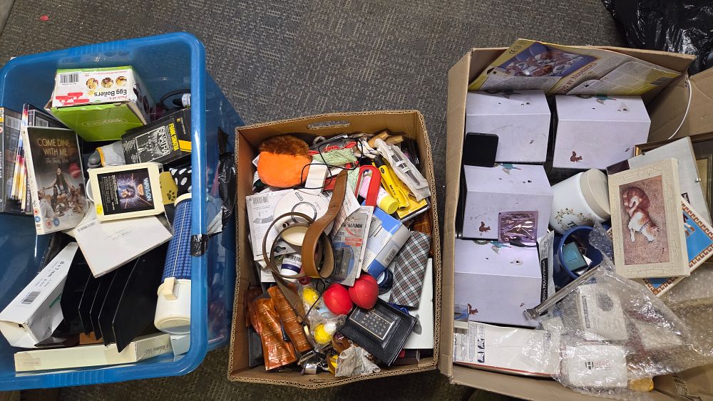 Lot 349 – A Collection of Miscellaneous Household Items Media and Collectables