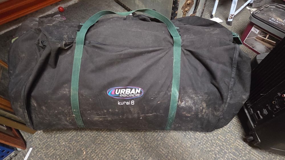 Lot 373 – Urban Escape Kurai 6 Tent