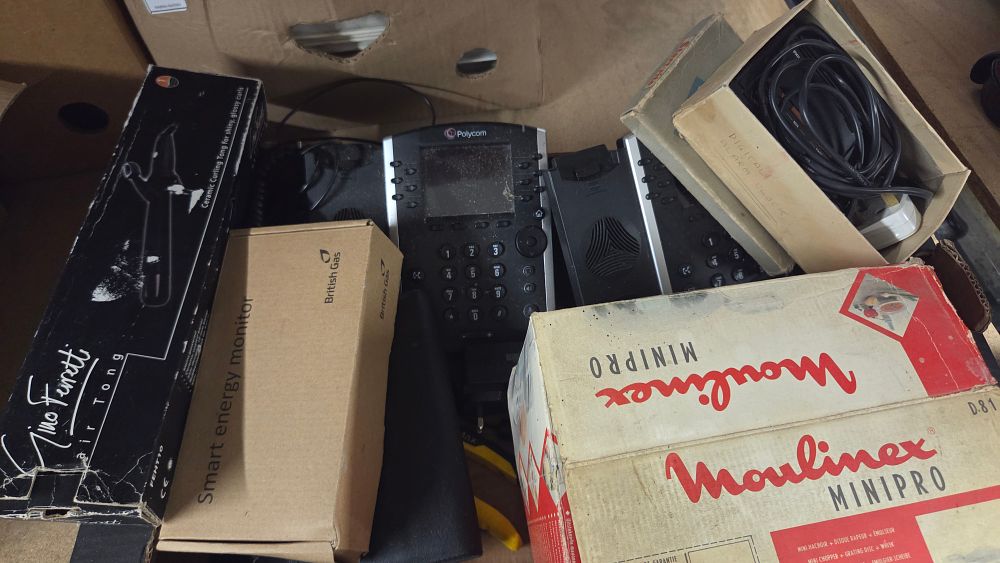 Lot 157 – A Collection of Household Electronics and Small Appliances