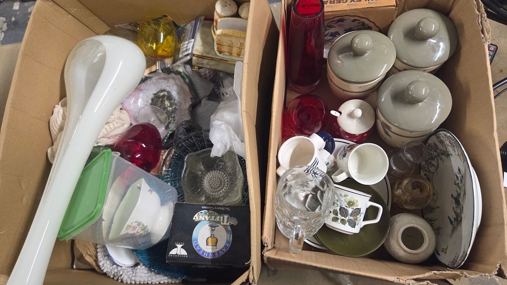 Lot 160 – A Collection of Assorted Glassware and Ceramics