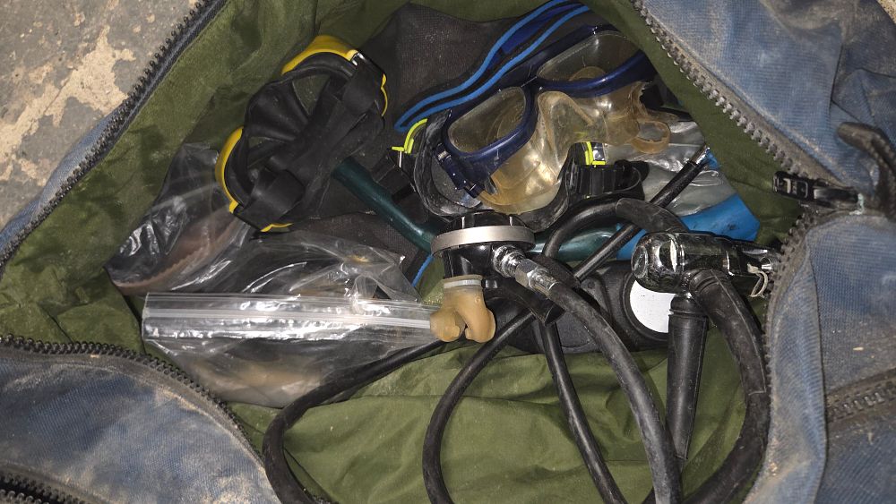 Lot 190 – A Collection of Scuba Diving Equipment and Gear Bag