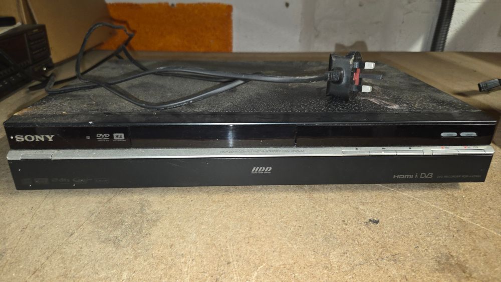 Lot 266 – Sony RDR-HXD995 DVD and HDD Recorder