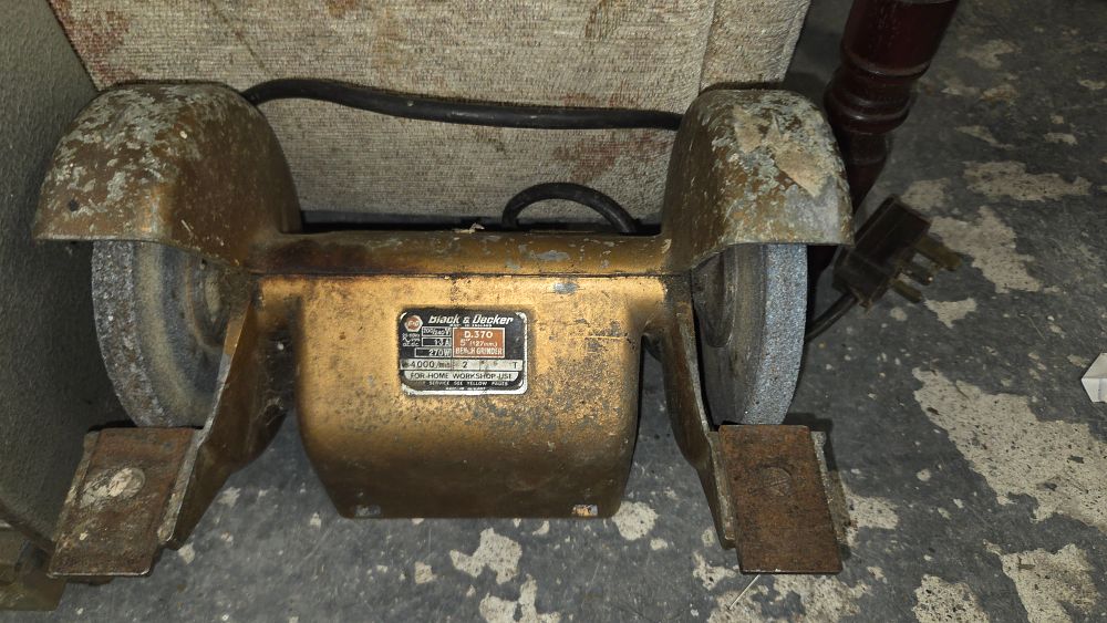 Lot 279 – Black & Decker D.370 5 Inch Bench Grinder