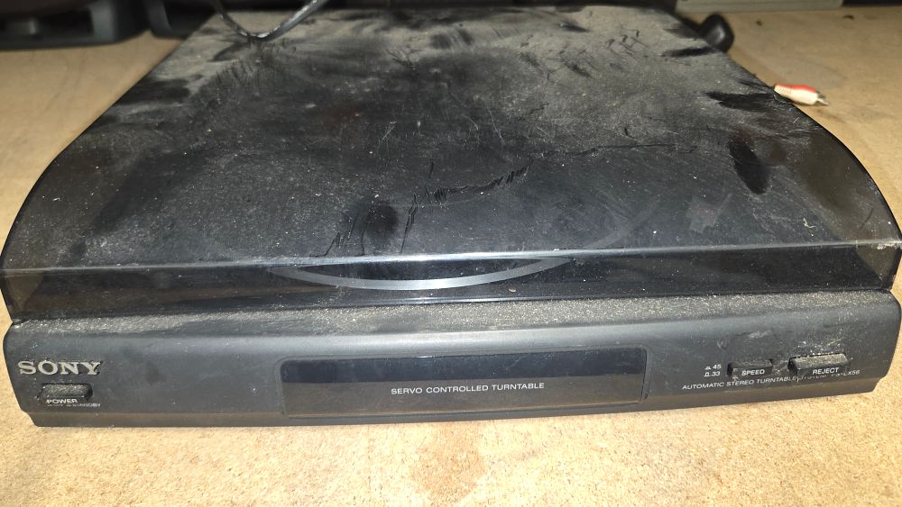 Lot 303 – Sony PS-LX56 Automatic Servo Controlled Stereo Turntable
