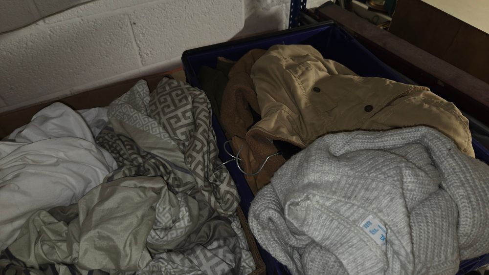 Lot 324 – A Collection of Clothing and Textiles