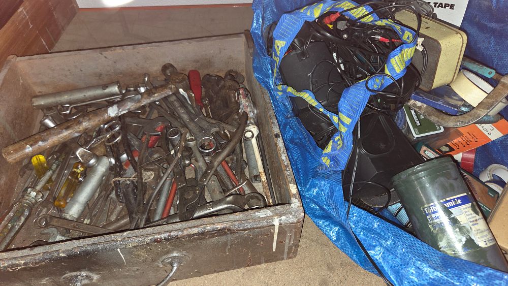 Lot 340 – A Collection of Hand Tools and Household Items