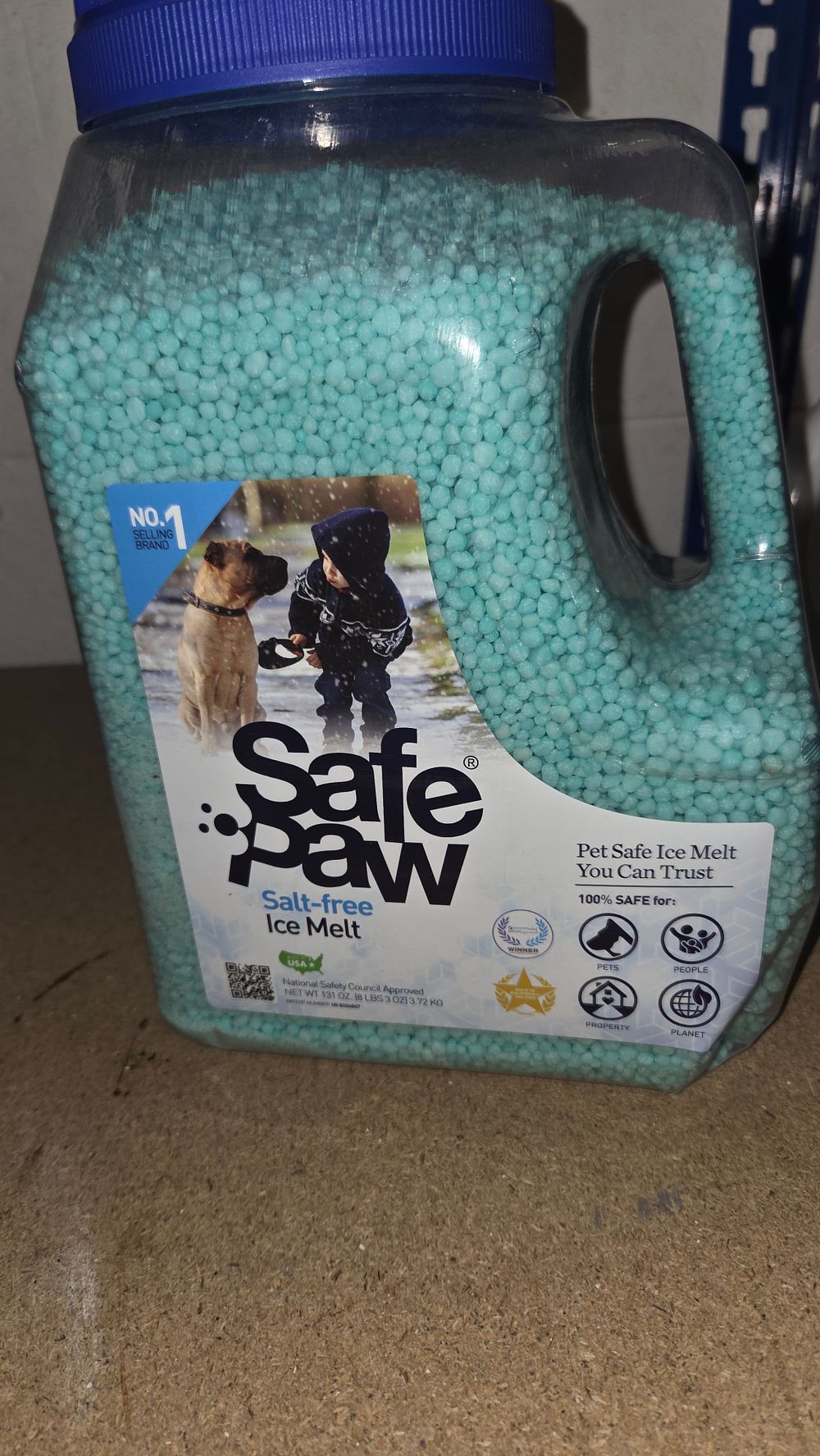 Lot 380 – Safe Paw Salt-free Pet Safe Ice Melt 8.3lb Jug