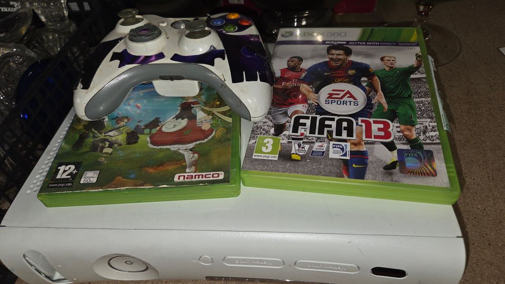 Lot 457 – Xbox 360 Controller and Games