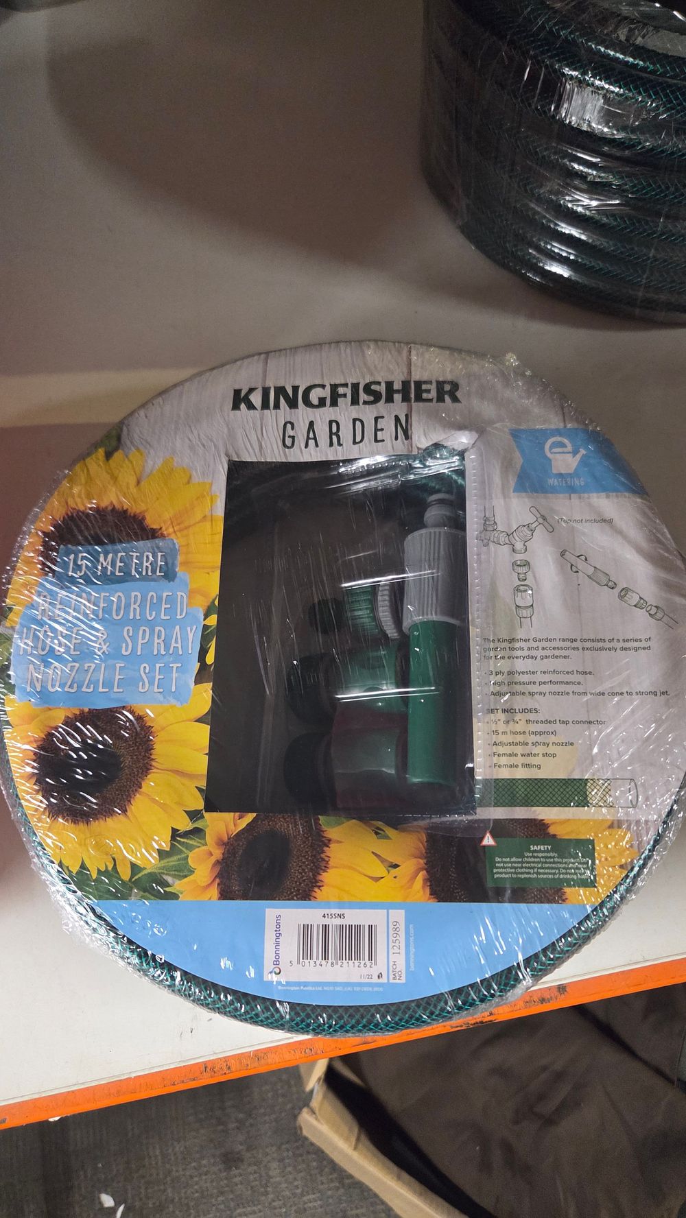 Lot 472 – Kingfisher Garden 15 Metre Reinforced Hose and Spray Nozzle Set