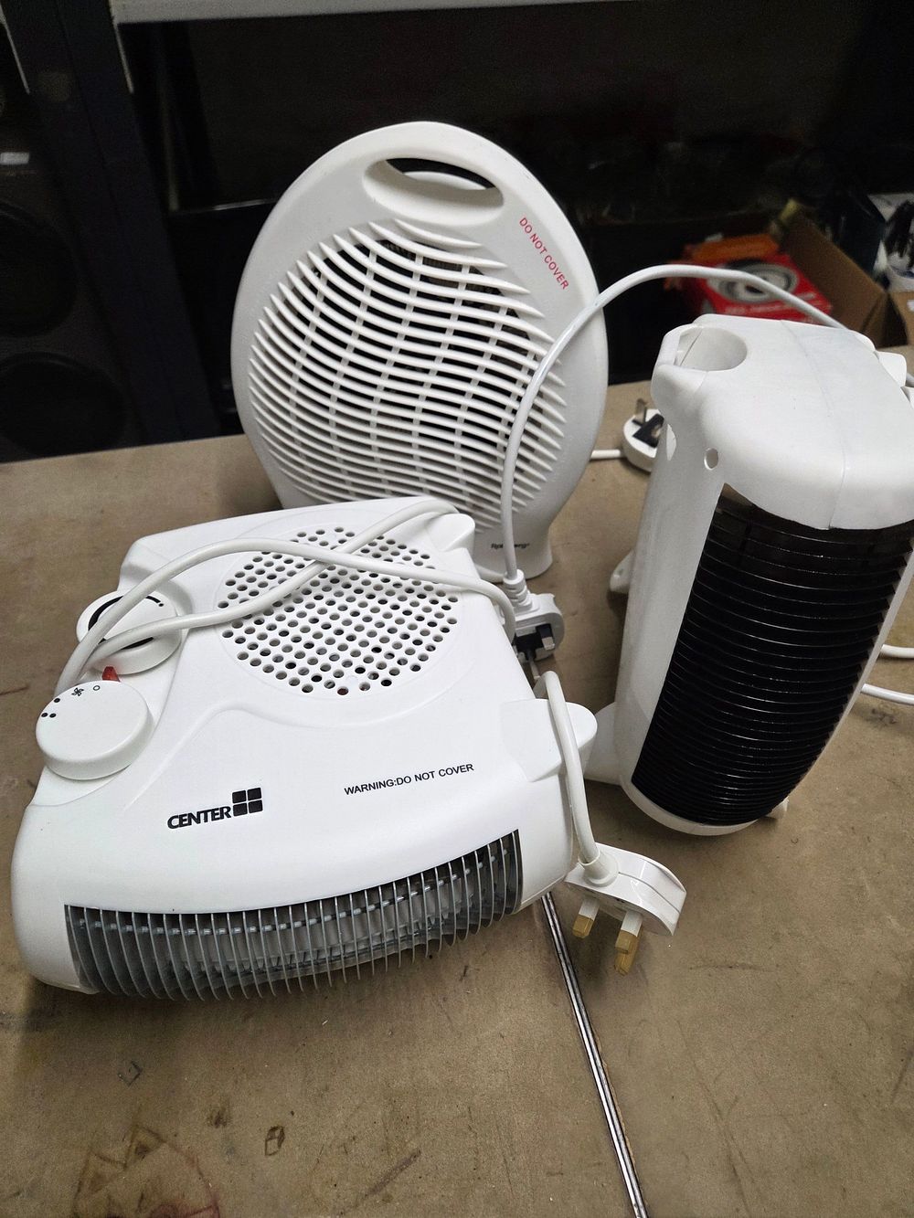Lot 494 – A Collection of Portable Electric Fan Heaters in Working Order