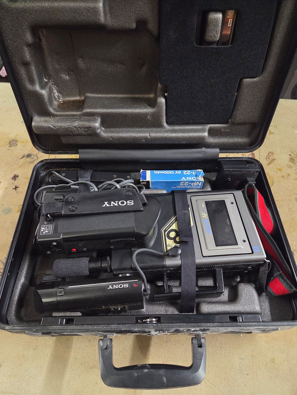 Lot 510 – A Collection of Sony CCD-V8AF Camcorder Equipment and Case