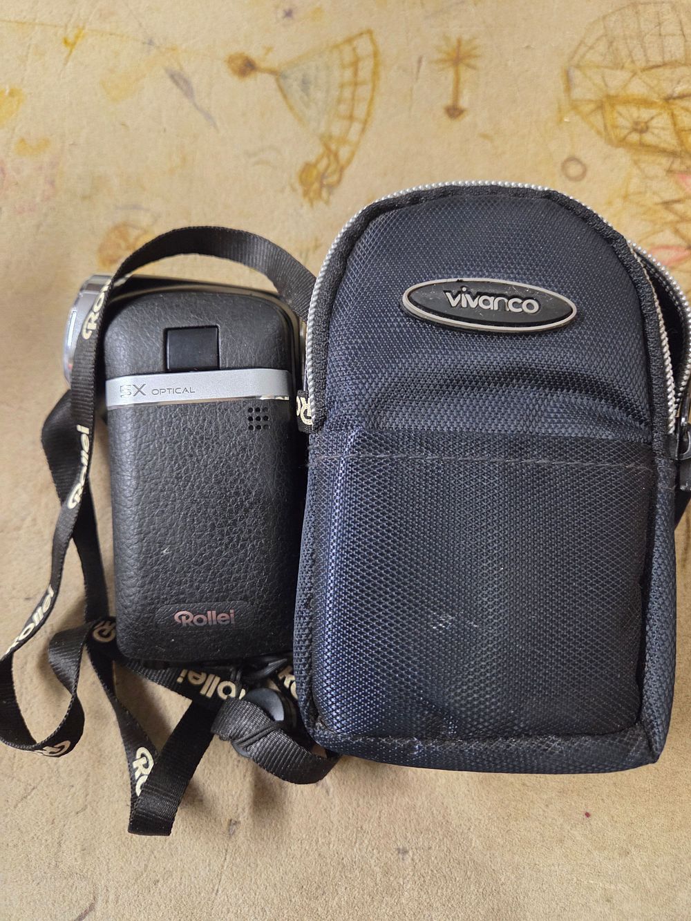 Lot 529 – Rollei Digital Camera and Vivanco Carrying Case