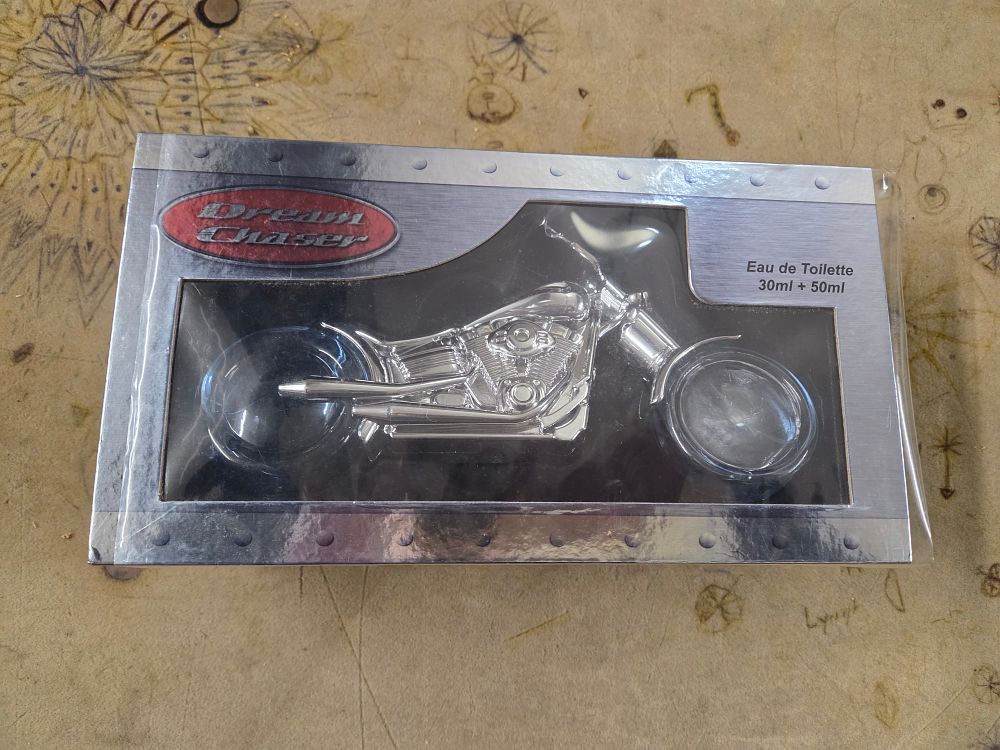 Lot 533 – Dream Chaser Motorcycle Eau de Toilette Two Piece Gift Set