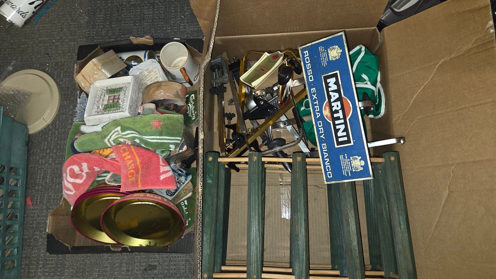 Lot 157 – A Collection of Bar Related Items