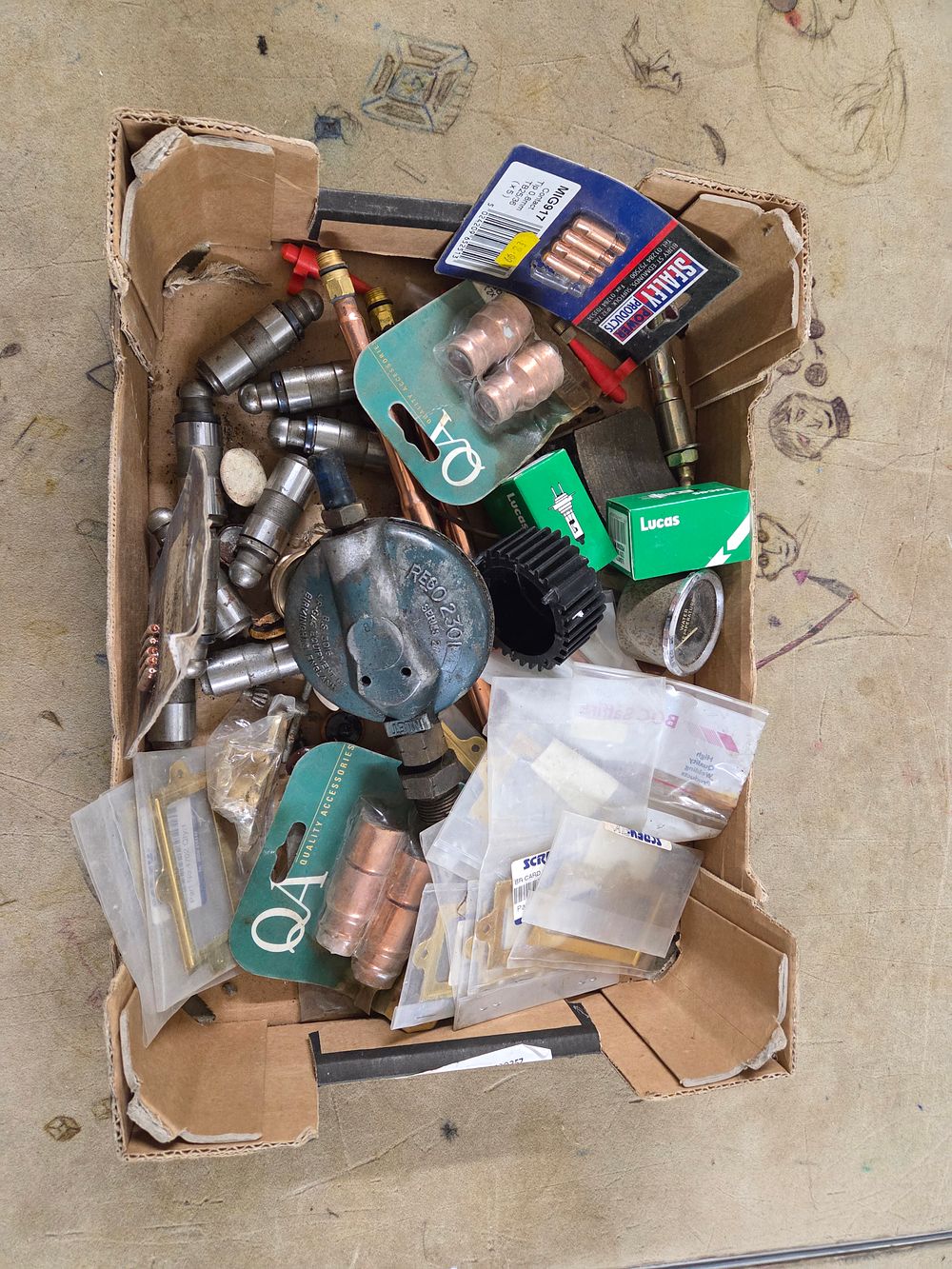 Lot 206 – A Collection of Automotive and Industrial Parts