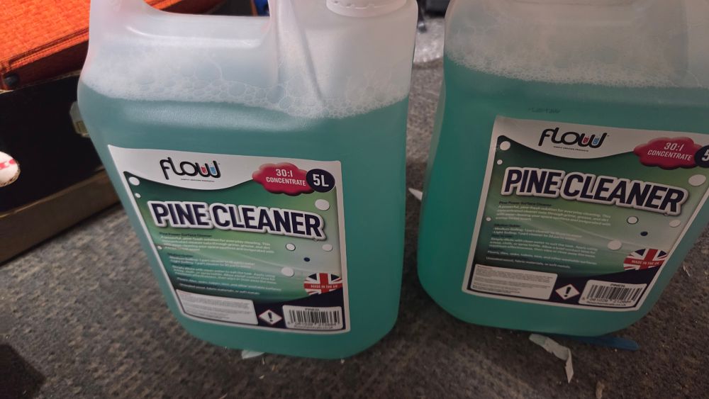 Lot 333 – 2 Flow Pine Cleaner 5L Concentrate Containers