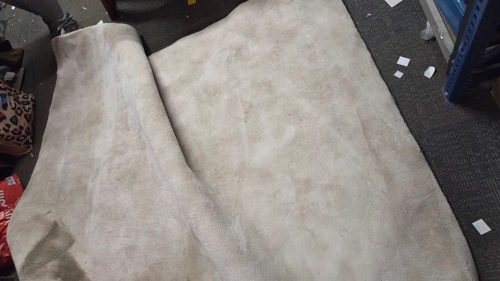 Lot 357 – Ex Display Rug Approximately 160cm x 228cm