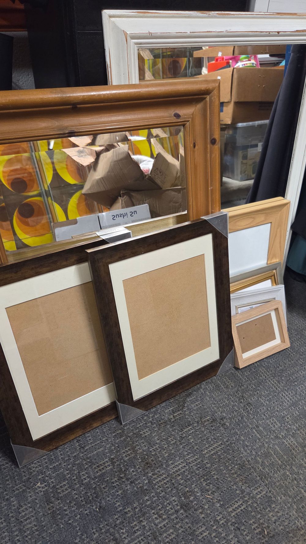 Lot 345 – A Collection of Assorted Wall Mirrors and Picture Frames