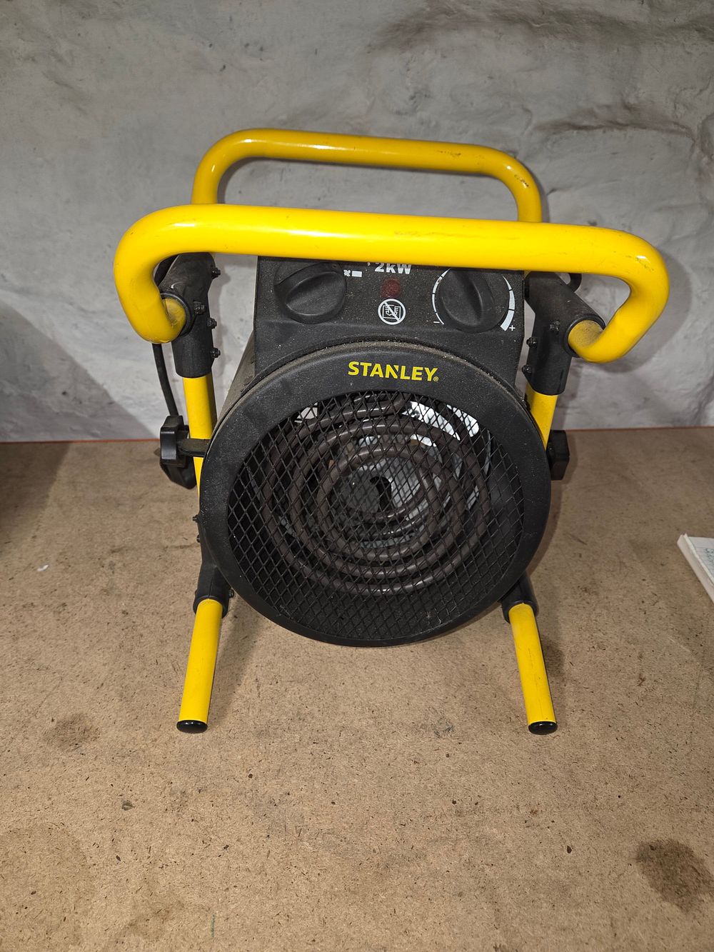 Lot 389 – Stanley 2kW Portable Electric Fan Heater in Working Order