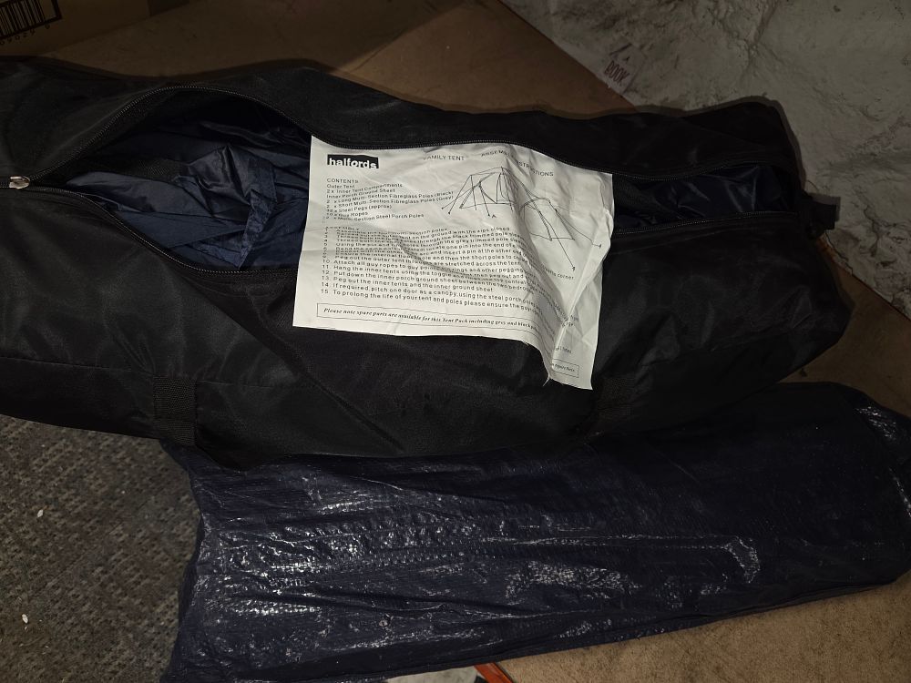 Lot 403 – Halfords Family Tent in Carrying Bag